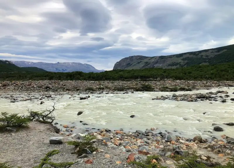 7-8 km laguna torre trail cloud formations and river