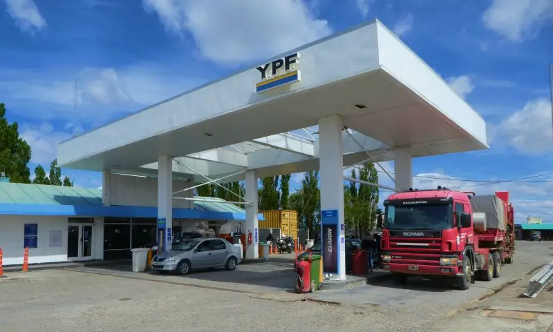 La Esperanza gas station Patagonia