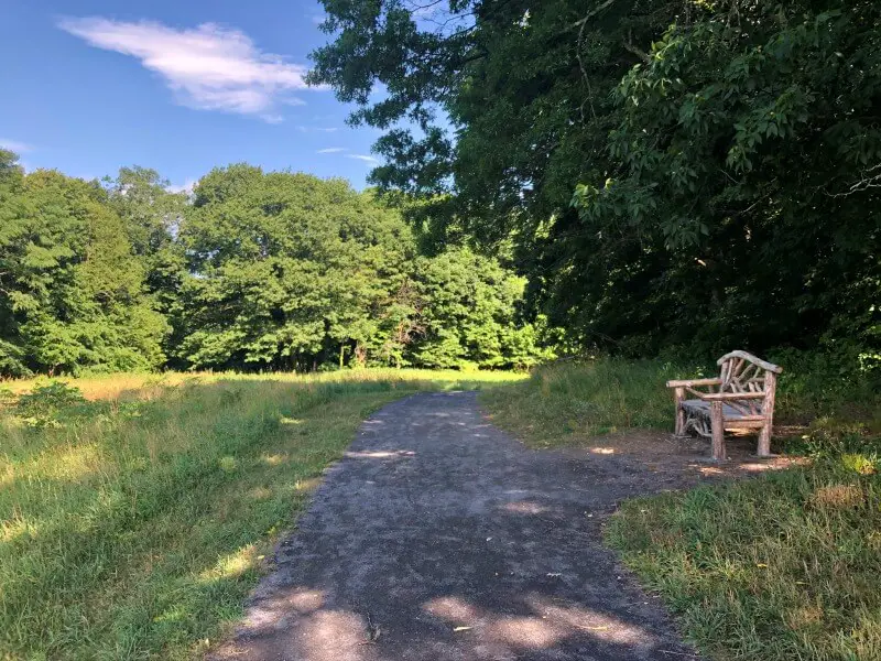 Poets Walk, NY 9 benches to sit on on Poets Walk